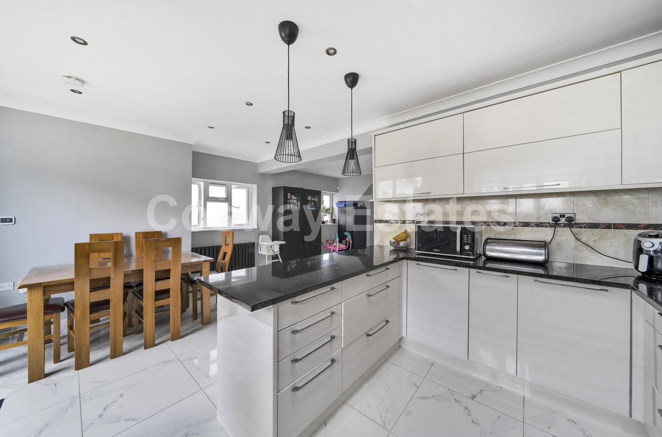 Fairmead Crescent, Edgware